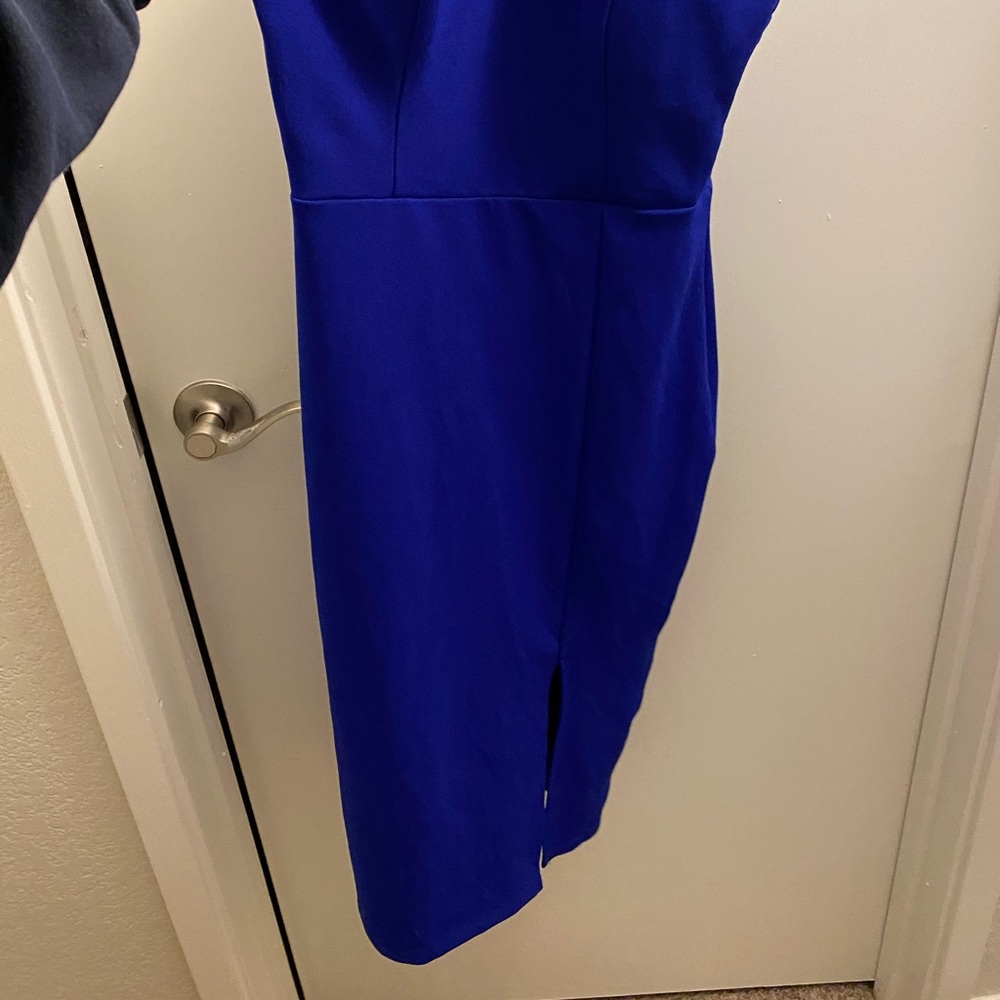 Dress - Picture 2 of 6